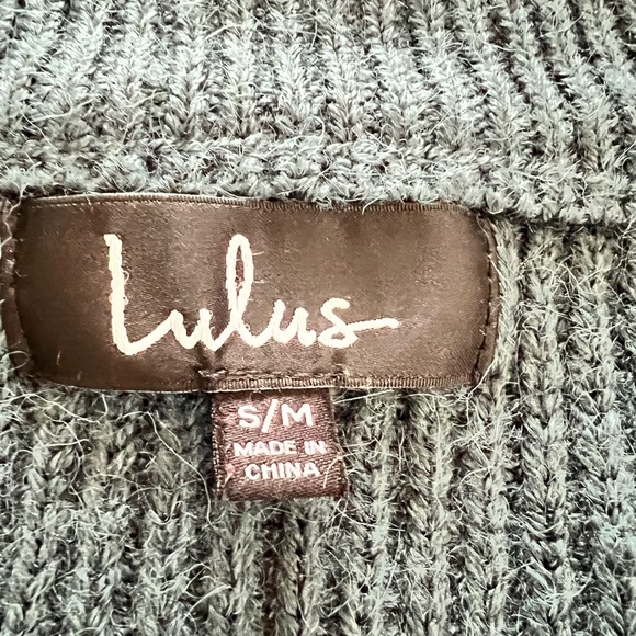 Lulu’s Dark Green V-neck Sweater - Picture 7 of 7